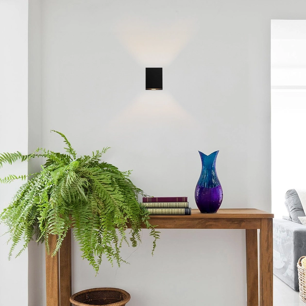 Arandela Led Preta 8w 90 3000k Ip65 Effekt