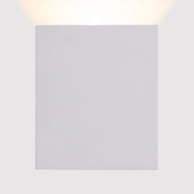 Arandela Led Branco 1 Facho 90 5w 3000k Ip65 Wall Plus