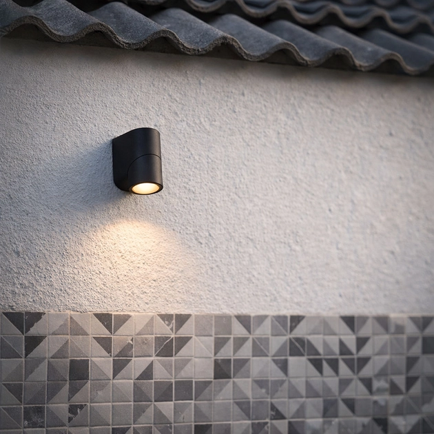 Arandela Led Aluminio Preto 5w 110 3000k Ip54 Roll